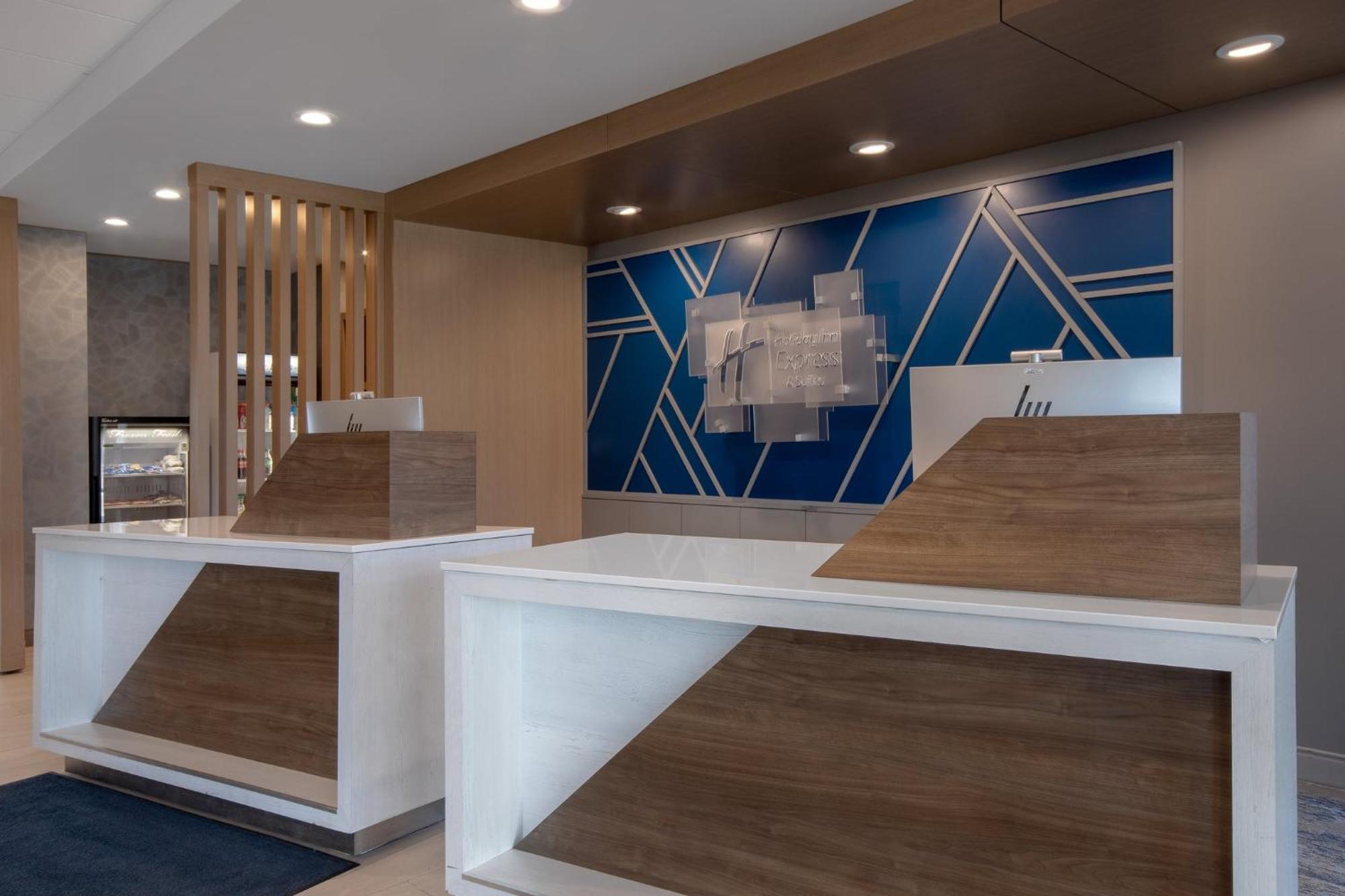 Holiday Inn Express & Suites Oscoda By Ihg Exterior photo